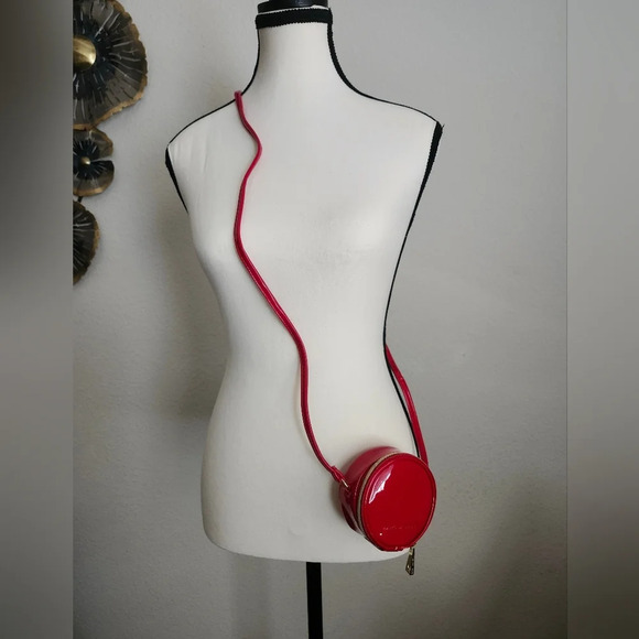 Marc Jacobs Patent Leather Red Mini Circle Bag - Picture 4 of 6